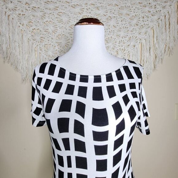 Venus Geometric Square Print Short Sleeve Sheath Dress Black White Size Medium - Picture 5 of 8